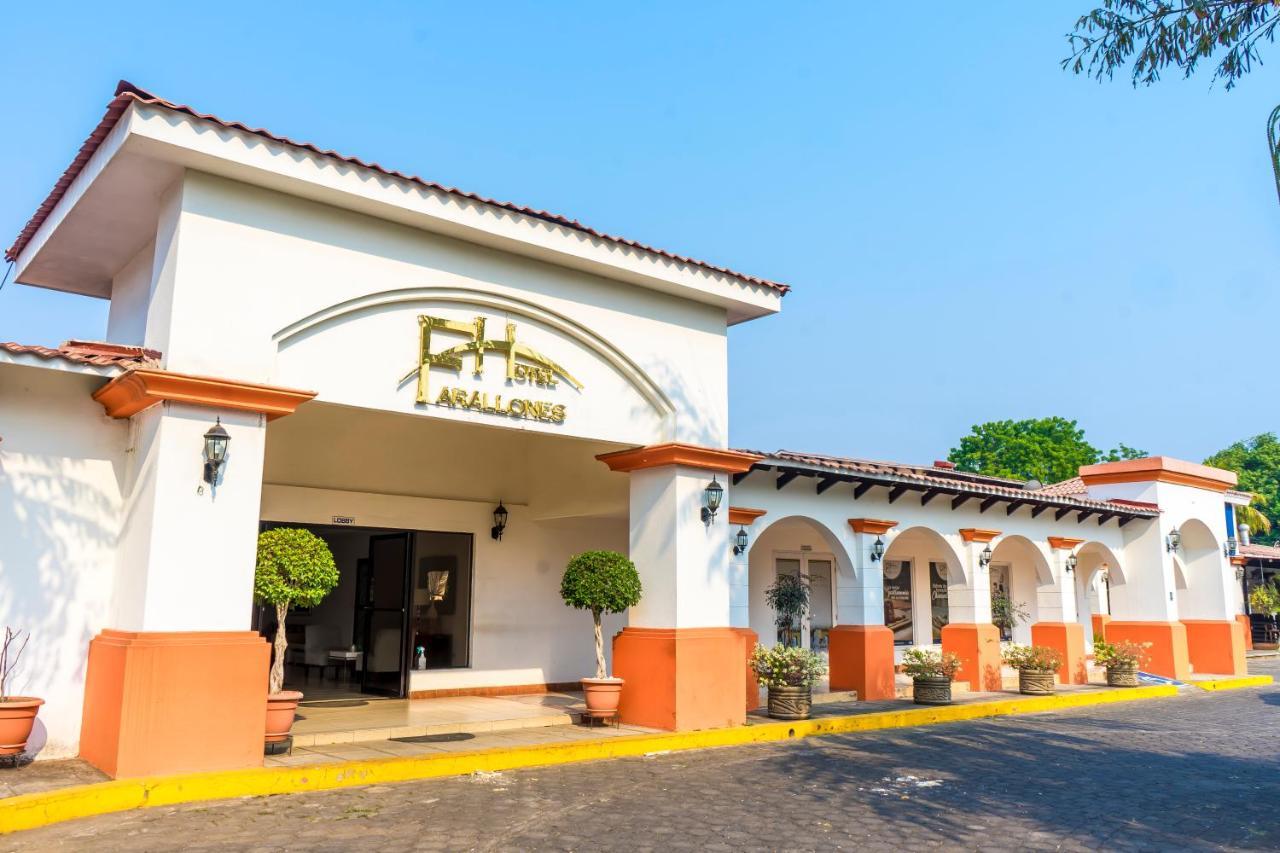 Farallones Hotel Chinandega Extérieur photo