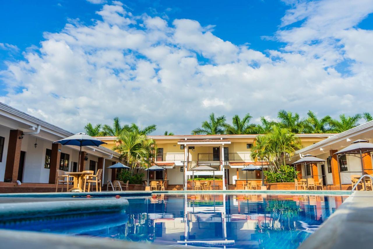 Farallones Hotel Chinandega Extérieur photo