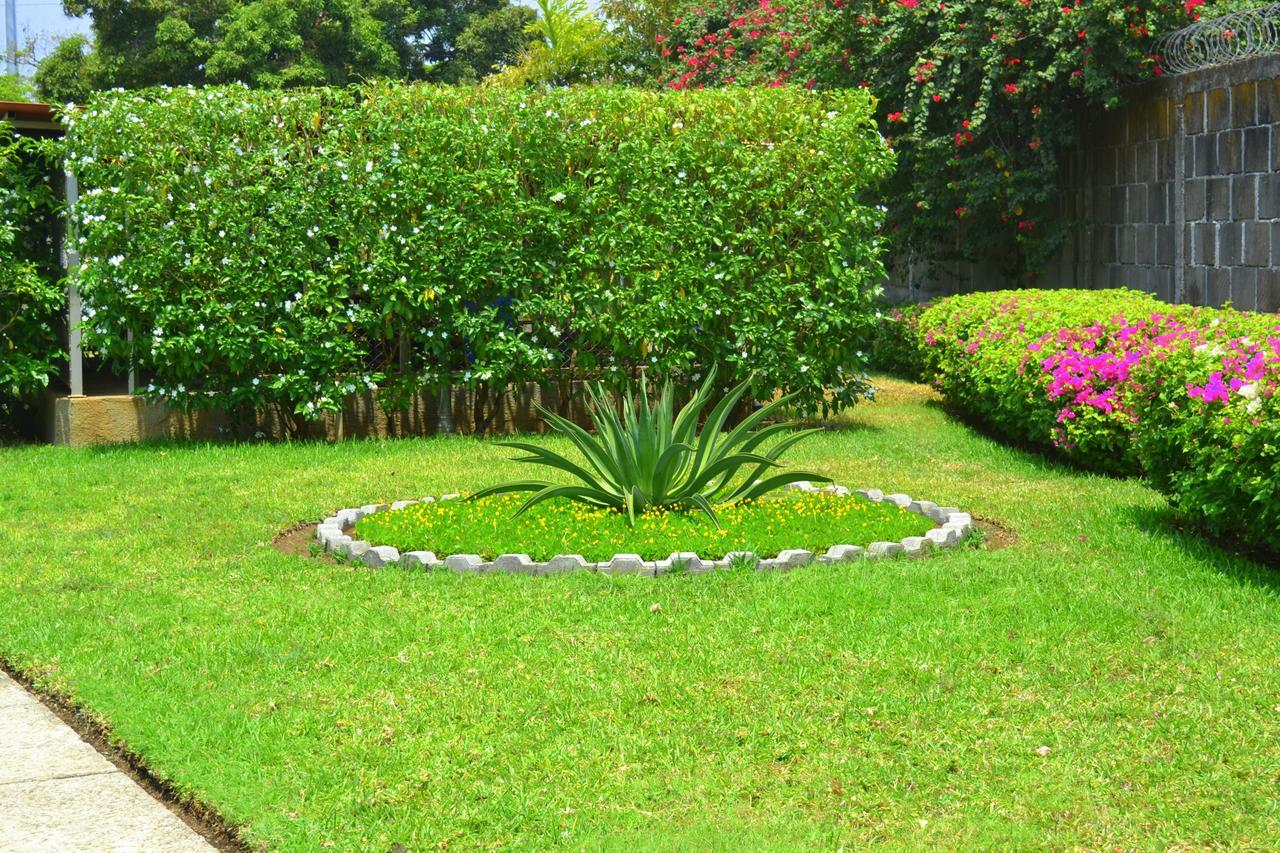 Farallones Hotel Chinandega Chambre photo