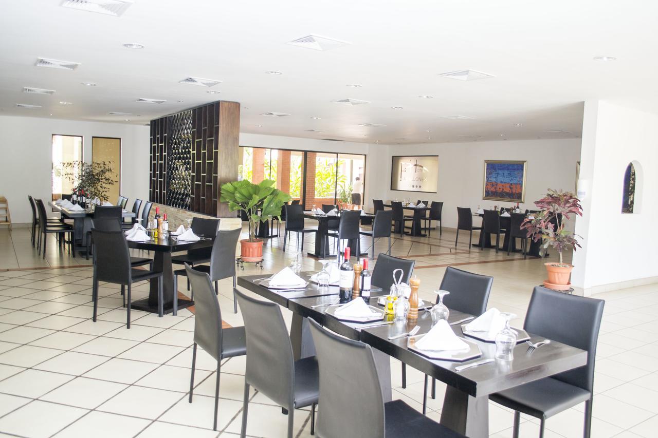 Farallones Hotel Chinandega Extérieur photo